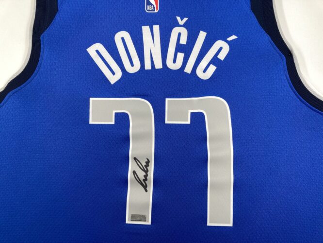 Luka Doncic Authentic Signed Dallas Mavericks Nike Royal Blue Swingman Jersey PA 64327 2