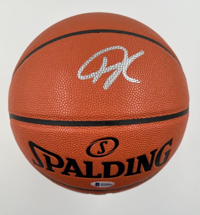 Giannis Antetokounmpo Milwaukee Bucks Authentic Signed Spalding Game Ball Series Basketball with Silver Signature [H28604]