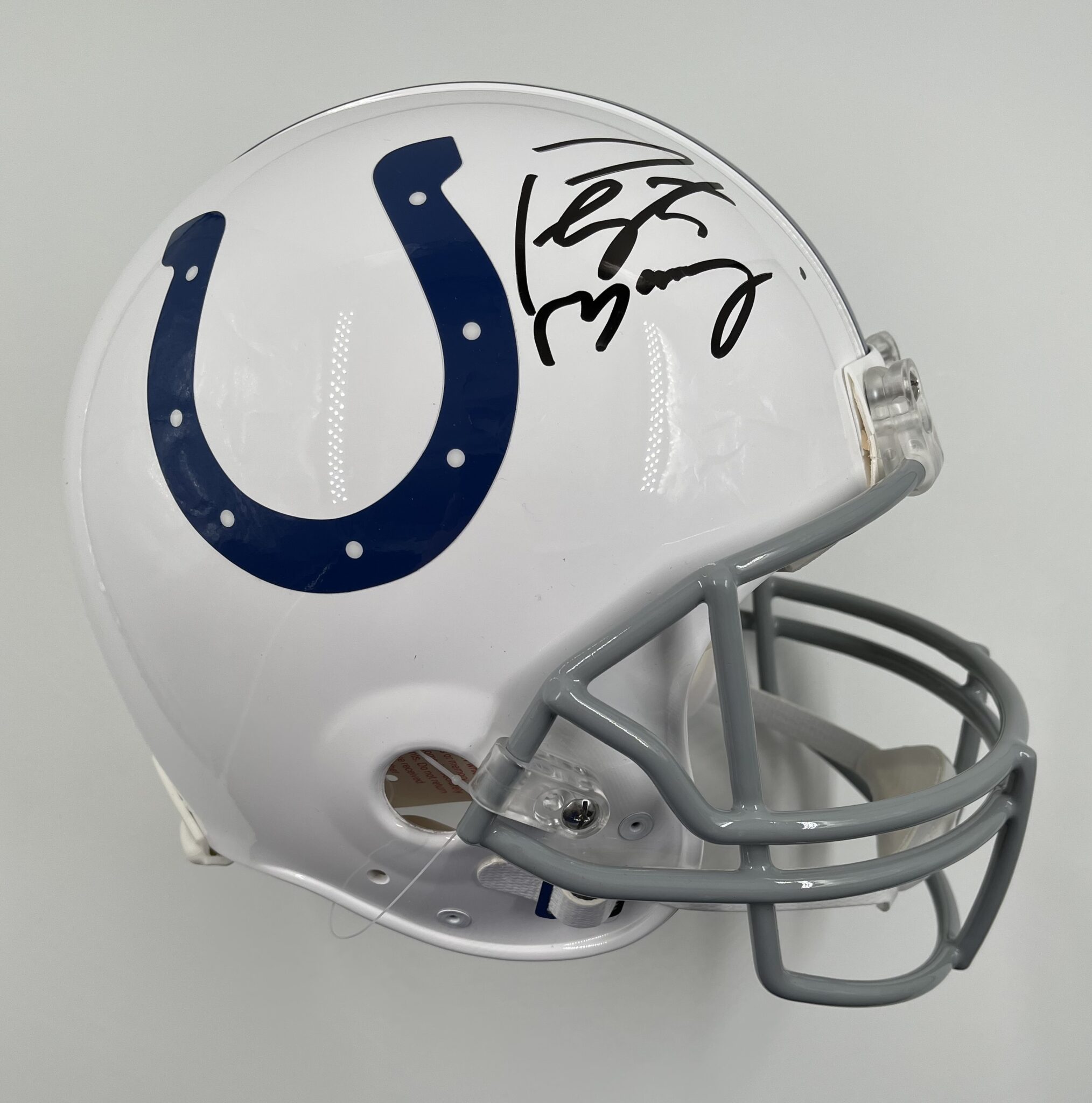 Peyton Manning Signed Indianapolis Colts Pro Line Full Size Helmet  [B485468]
