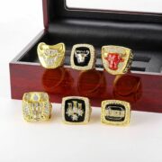 Set 6Pcs Chicago Bulls Championship Ring with Display Box Michael Jordan Fans 1